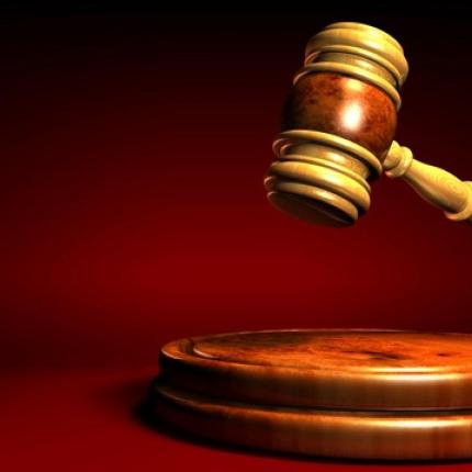 Ένοχοι οι 12 από τους 13 κατηγορούμενους για το δομημένο ομόλογο