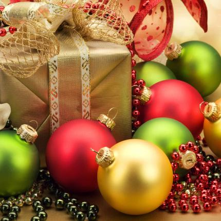 Ο πιο γρήγορος τρόπος να τυλίξεις τα χριστουγεννιάτικα δώρα! (βίντεο)