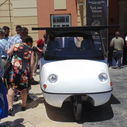 Ηλιακό όχημα που κατασκευάστηκε στην Κρήτη, συμμετέχει στην ενεργειακή εβδομάδα 