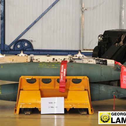 βομβα βομβες.jpg