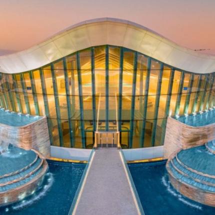 πισίνα στο Ντουμπάι