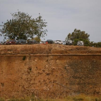 δυτική τάφρος