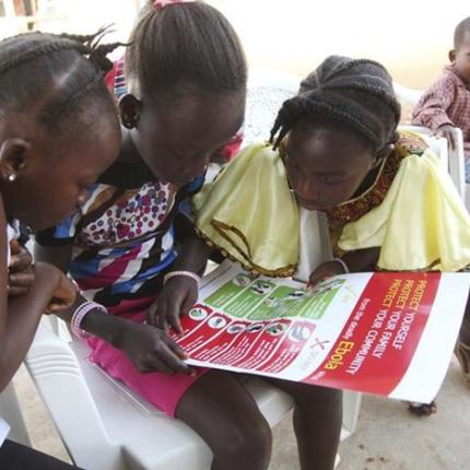  3.700 ορφανά παιδιά στη δυτική Αφρική εξαιτίας της επιδημίας του ιού Έμπολα