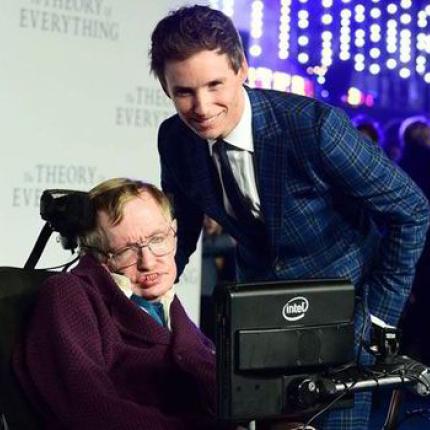 Τα συγχαρητήρια του Στίβεν Χόκινγκ για την ερμηνεία και το βραβείο του Εντι Ρέντμεϊν