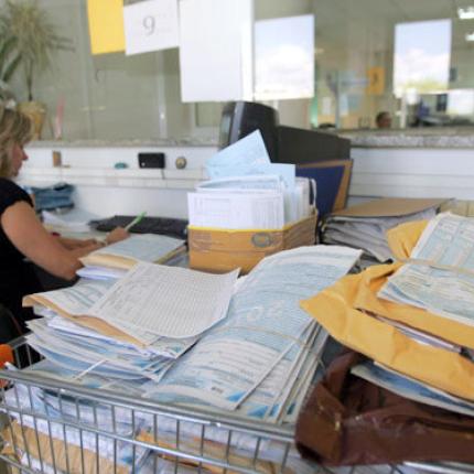 Δάνεια, καταθέσεις, έσοδα, δαπάνες στο κόσκινο της εφορίας