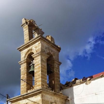 Μεγάλες οι ζημιές σε εκκλησία της Σητείας που "χτυπήθηκε" από κεραυνό