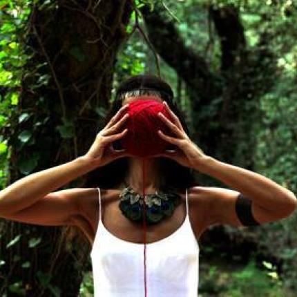 εκθεση ξετυλίγοντας τον μιτο  