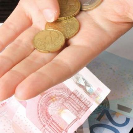 Εφαρμόζεται πιλοτικά τους επόμενους μήνες το ελάχιστο εγγυημένο εισόδημα
