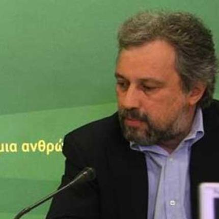 "Ο Γ. Παπανδρέου δεν εξέθεσε τη χώρα στον κίνδυνο χρεοκοπίας", τονίζει συνεργάτης του