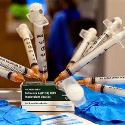 Τρία εμβόλια για τον έμπολα ετοιμάζεται να παρασκευάσει η Ρωσία