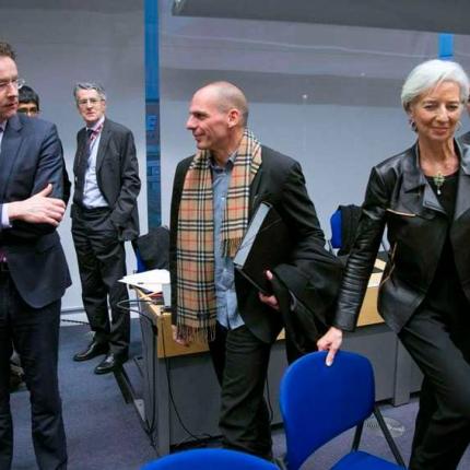 Οι υπουργοί που συμμετέχουν στο Eurogroup προετοιμάζουν κοινή ανακοίνωση για την Ελλάδα
