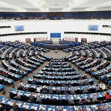 Νέοι σε ρόλο ευρωβουλευτών - Συνέδριο στο Ηράκλειο