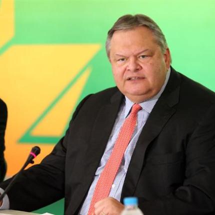 Ο Βενιζέλος..."αναπολεί"  Καραμανλή και Ανδρέα