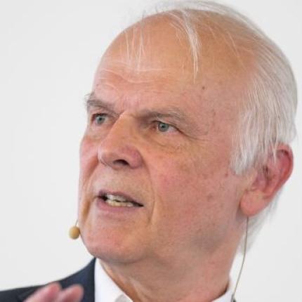 Μ.Γκέρτνερ: Η Ελλάδα θα μπορούσε να σύρει στα δικαστήρια τους οίκους αξιολόγησης για τις υποβαθμίσεις