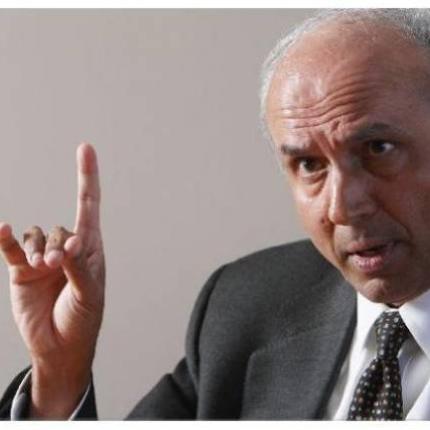 Με τον πρόεδρο της Fairfax συναντάται ο Γιάννης Στουρνάρας