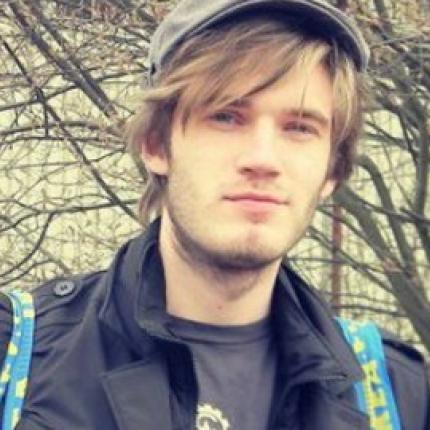 Κερδίζει 3.000.000 ευρώ το χρόνο παίζοντας ηλεκτρονικά παιχνίδια!