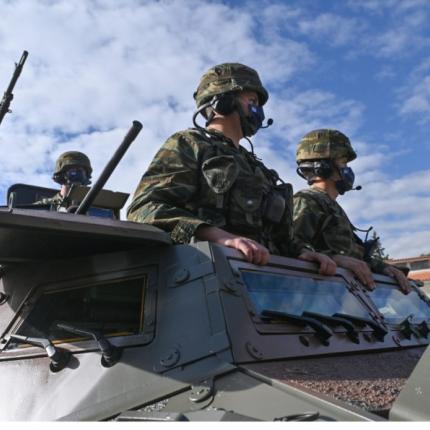 Τα νέα τεθωρακισμένα οχήματα αναγνωρίσεως του Στρατού Ξηράς, παραχωρήθηκαν από τις ΗΠΑ.