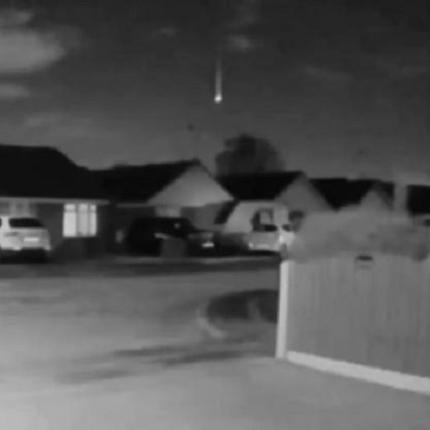 Φλεγόμενη μπάλα από τον ουρανό