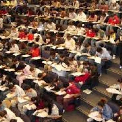 "Ασφυξία" στις δημοφιλείς σχολές λόγω ... μετεγγραφών 