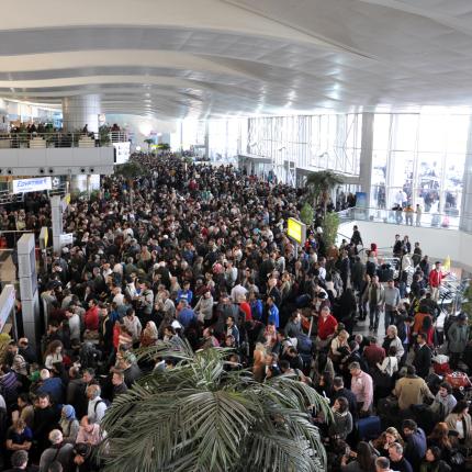 Αίγυπτος: Εντοπίστηκαν βόμβες στο αεροδρόμιο του Καΐρου