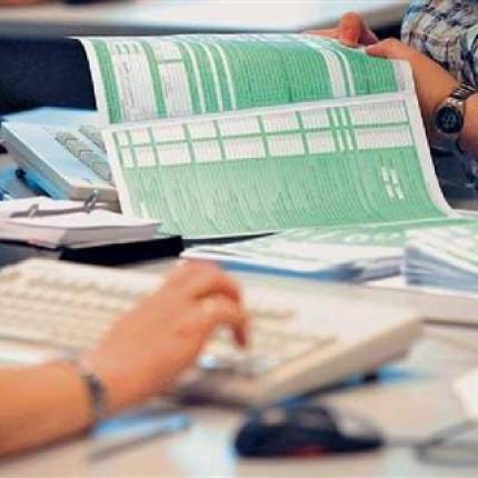 Παράταση στην υποβολή φορολογικών δηλώσεων, ζητά ο ΣΥΡΙΖΑ