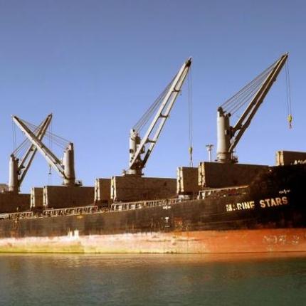 "Καθαρή" η προσάραξη φορτηγού πλοίου κοντά στις Οινούσσες