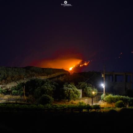 Η φωτιά στις Κάτω Ασίτες που εξακολουθεί να καίει