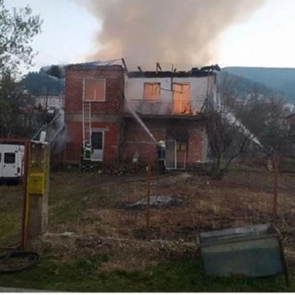 φωτιά σπίτι