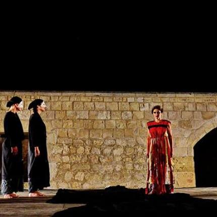 Η "Μήδεια" από τη θεατρική ομάδα της ΕΛΜΕ Ηρακλείου