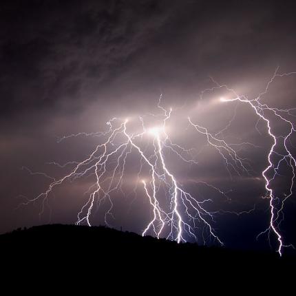 Καταιγίδες και διπλό ουράνιο τόξο, στον ουρανό της Κρήτης (φωτογραφίες)