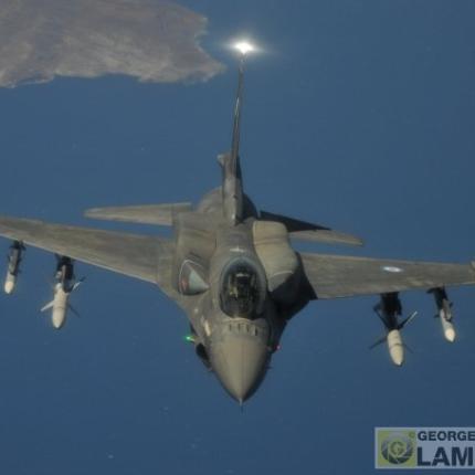 Σούδα: Στον αέρα με τα Γεράκια της Πολεμικής Αεροπορίας - Εντυπωσιακές εικόνες