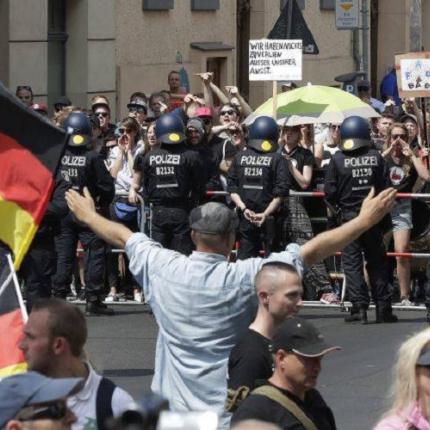 germania-fasistes-antifasistes.jpg