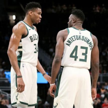 Θανάσης Αντετοκούνμπο   Γιάννης Αντετοκούνμπο