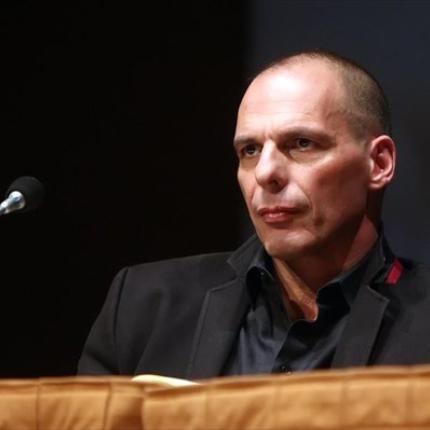 Αντιπαράθεση Βαρουφάκη με αρθρογράφο της Wall Street Journal