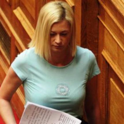 Μήνυση στη Ραχήλ Μακρή για διασπορά ψευδών ειδήσεων