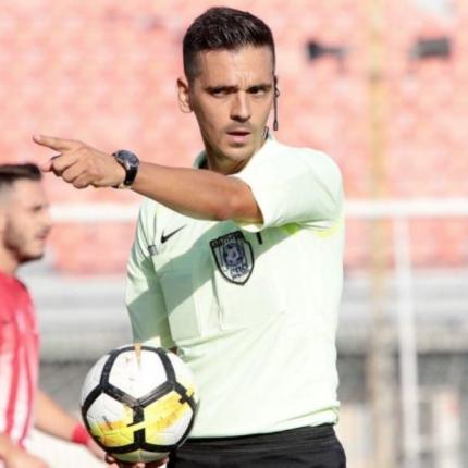 Γκορτσίλας διαιτητής