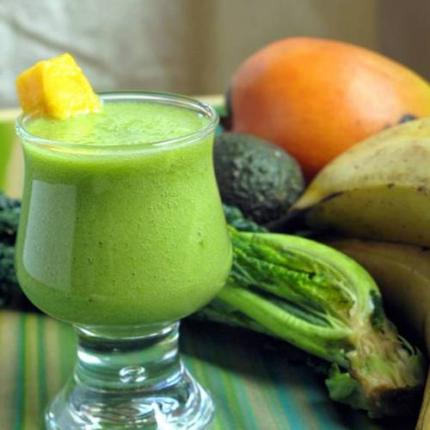 Αποτοξινωθείτε  με πράσινους χυμούς και δείτε το σώμα σας να μεταμορφώνεται.