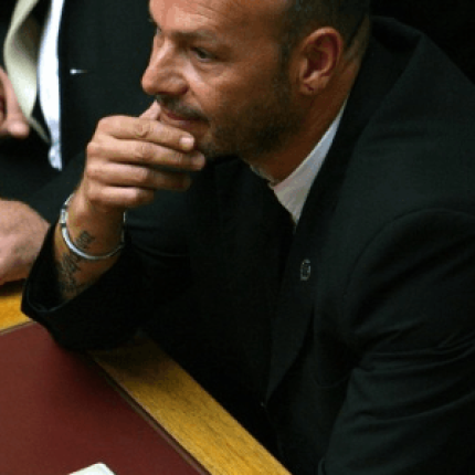 Πανικός στη Βουλή κι αντεγκλήσεις λόγω ... Ελευθέριου Βενιζέλου