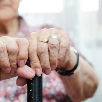 ηλικιωμένη