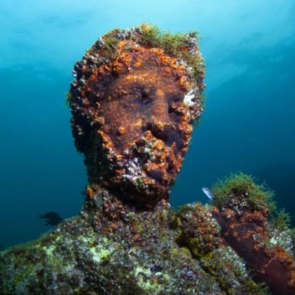 αγαλμα στο βυθο