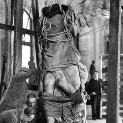 Όταν η "Νίκη της Σαμοθράκης" μεταφέρθηκε στο Μουσείο του Λούβρου