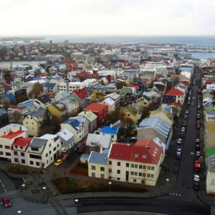 Στην Ισλανδία ξεκίνησε η παραγραφή χρεών των νοικοκυριών