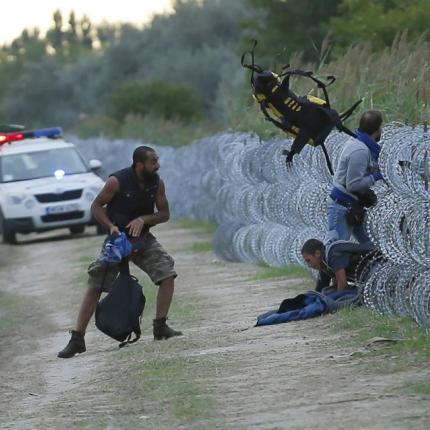 image.adapt_.960.high_.hungary_border_refugees_02a.jpg
