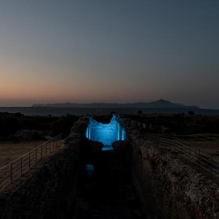 αρχαια απτερα