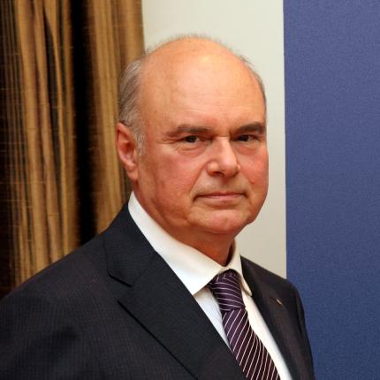 αλιφιερακης μανωλης