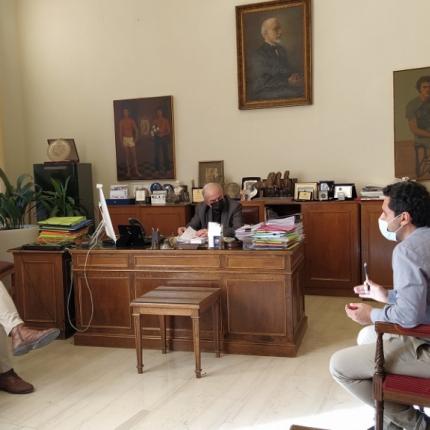 λότζια δήμαρχος