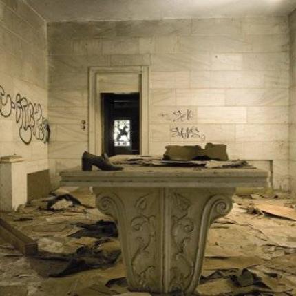 Η λεηλατημένη βίλα του Αλέξανδρου Ιόλα ανοίγει τις πύλες της στο κοινό