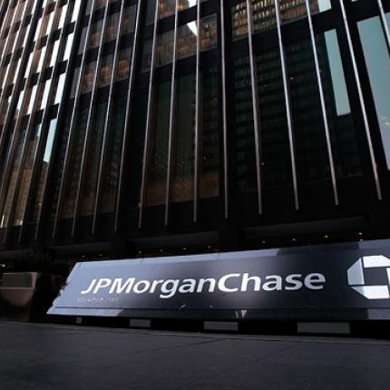 JP Morgan: 3 δισ. ευρώ "σηκώθηκαν" από τις ελληνικές τράπεζες σε μία εβδομάδα