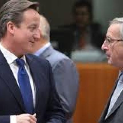 Ο Κάμερον δίνει μέχρις εσχάτων τη μάχη κατά του Γιούνκερ