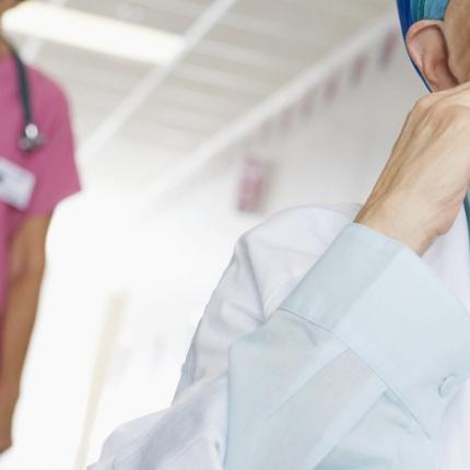 Υπ. Υγείας: Καταργείται η διάκριση μεταξύ ασφαλισμένου και ανασφάλιστου καρκινοπαθή